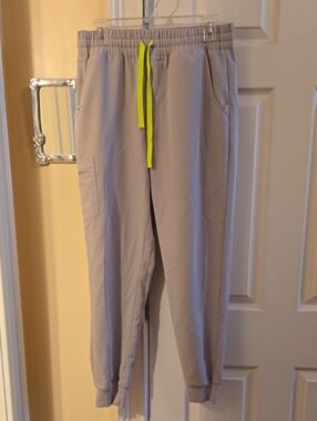 Figs Women's Size Medium Sandstone Joggers with Neon Yellow Drawstring